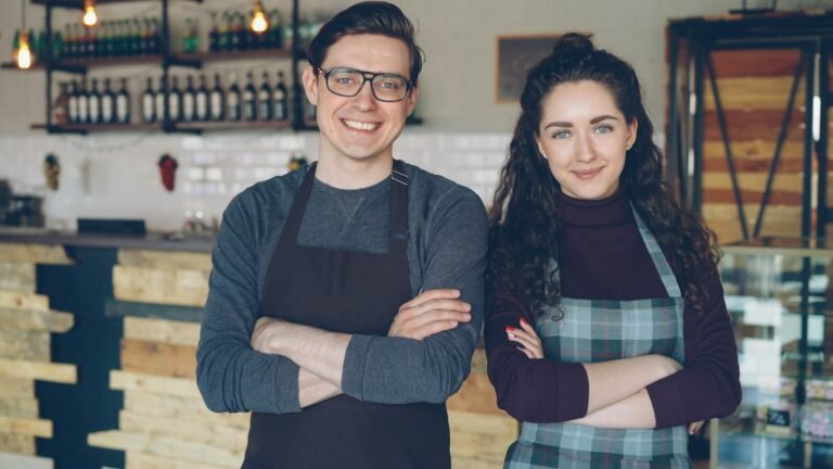 How to Build Business Credit From Scratch: An 8-Step Guide for Small Businesses